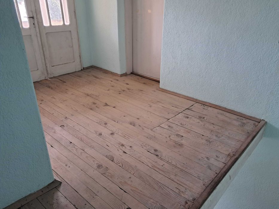 Продавам собственa къща c двор в село Ракитница до град Стара Загорa