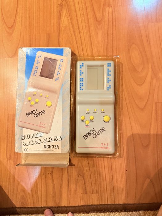 Рето лот от играчки и предмети