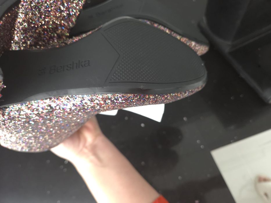 Botine Bershka mărime 36 noi