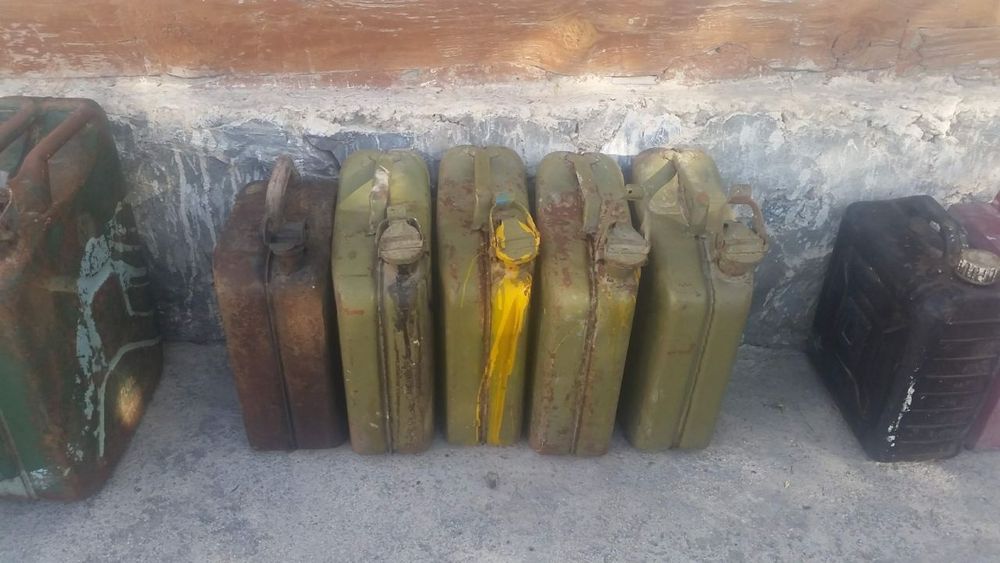 Канистры оптом, можно по отдельности.