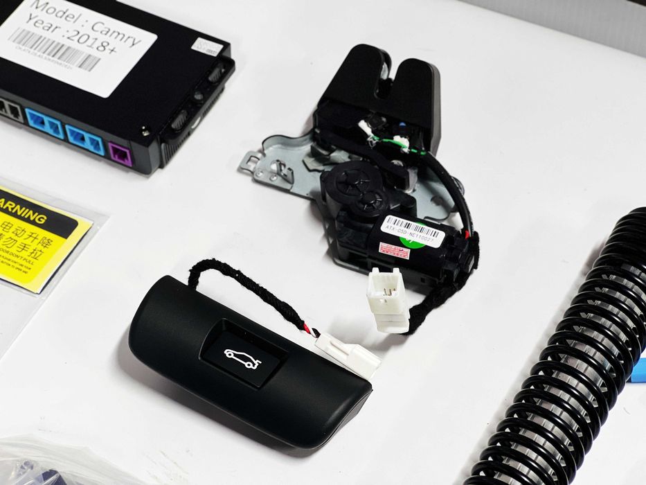 Электропривод багажника Camry 70