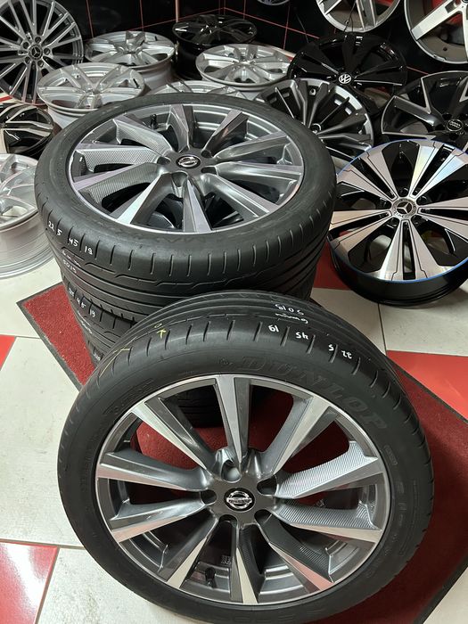 Джанти с Гуми 19 Цола 5х114.3 Nissan Qashqai Juke Renault Гуми 225/45/19 Dunlop