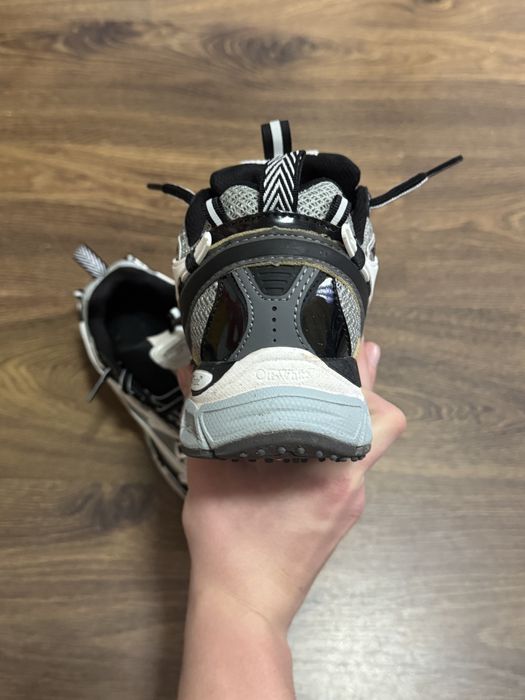 off white be right back grey