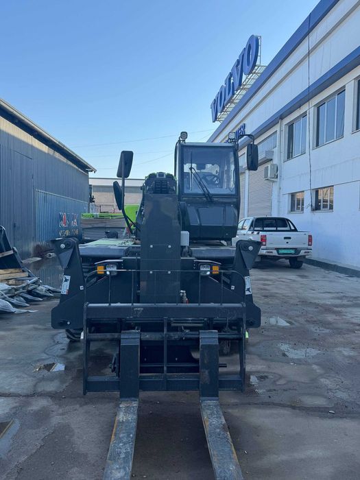 Телескопический погрузчик ZOOMLION  ZTH4518R в наличии 18метр