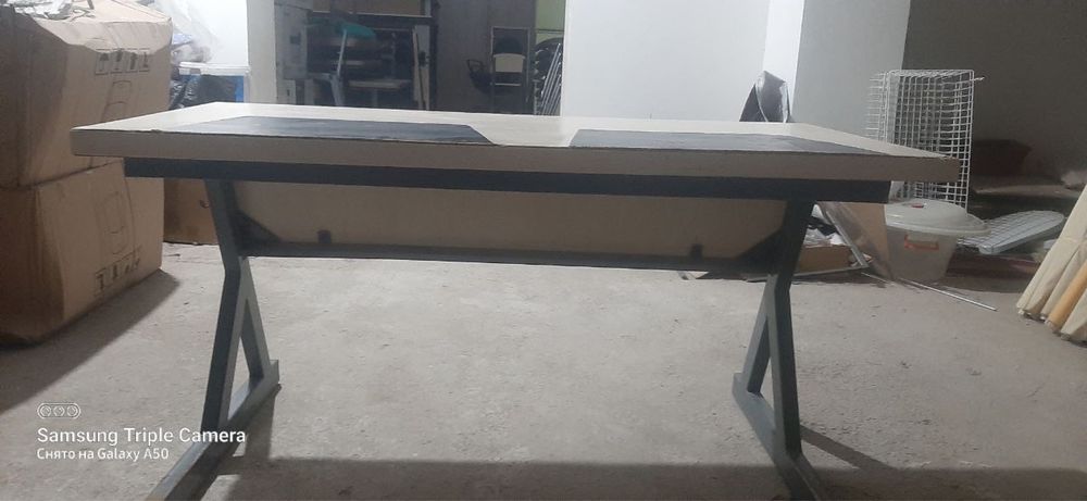 Парта и стулья. Dars stoli parta.