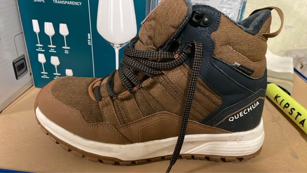 Зимни обувки за преходи