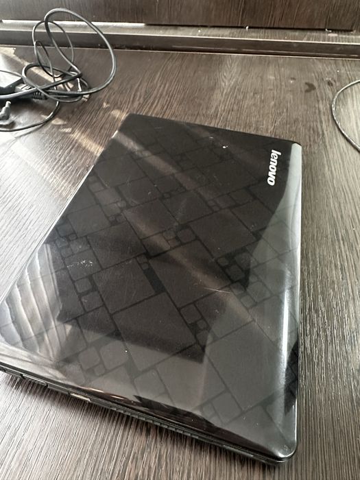 Lenovo ideaPad S205 нетбук.