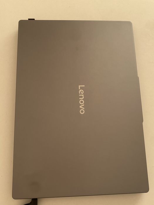 Lenovo Ideapad slim 3 2025