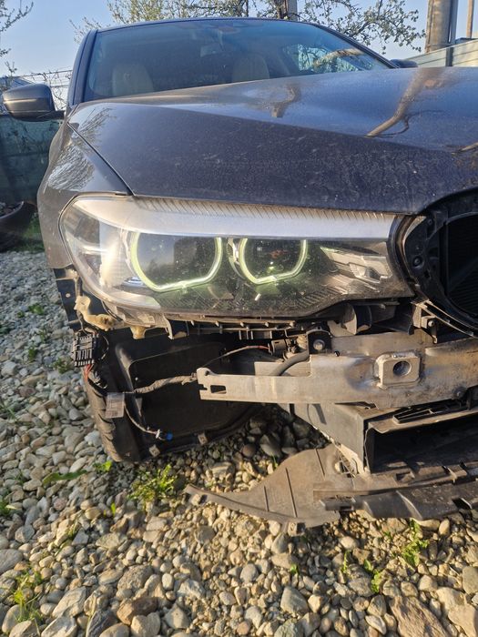 Far stanga,far dreapta bmw seria 5 G 30 de Europa