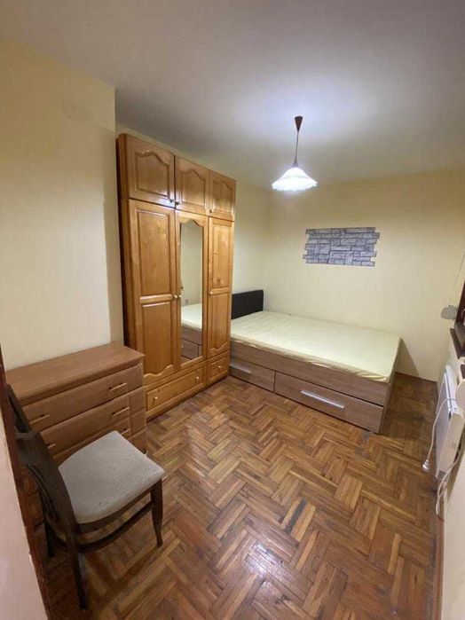 Дава се под наем Тристаен апартамент в Бургас, Център - 92 кв.м за 350 € - Снимка #2