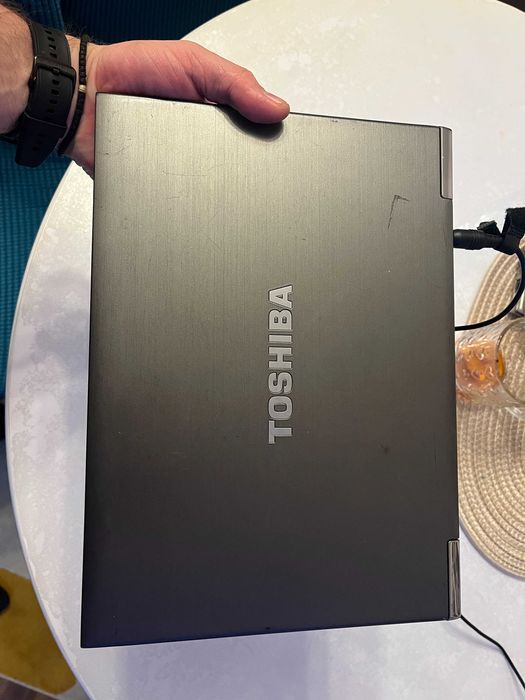 Laptop Toshiba Z830 Slim  Intel i5 / 10GB ram / ssd 512gb