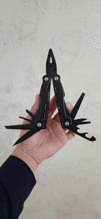 Продаётся мультитуль оригинал.