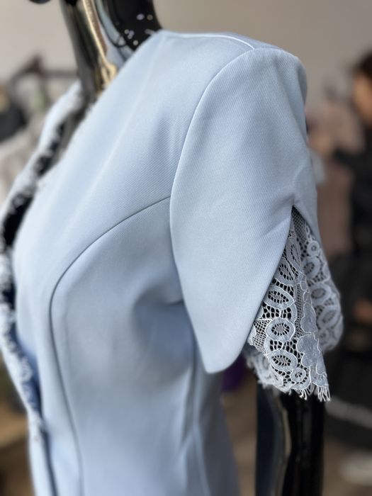 Ленен костюм в пепел от рози цвят