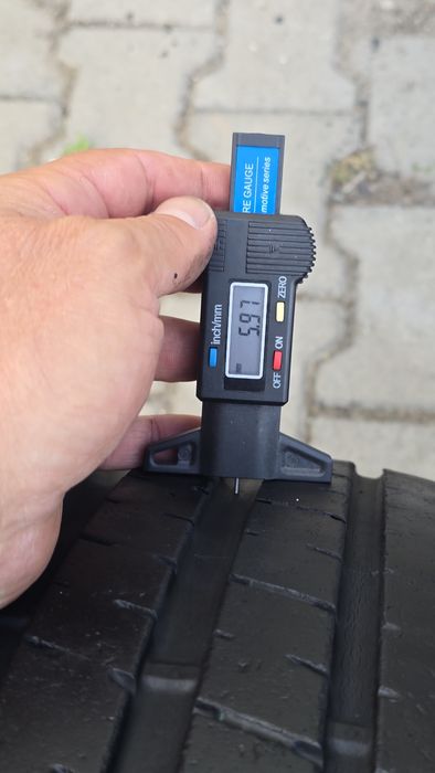 245 35 20 Pirelli