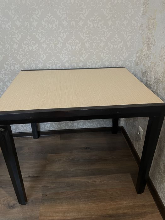 Продам стол для кухни