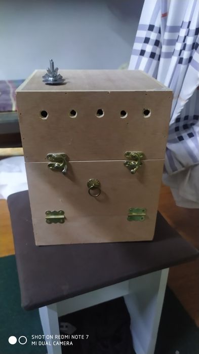 Гнездо для попугаев