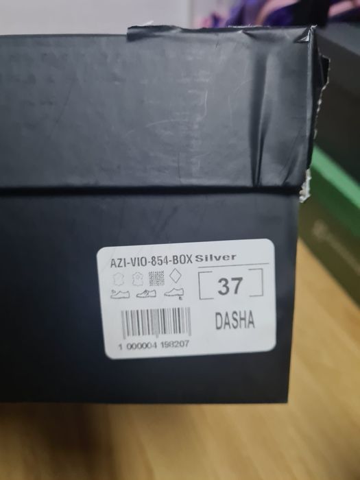 Ghete Dasha, stare impecabila, piele naturala, marime 37
ori. 
Piele n