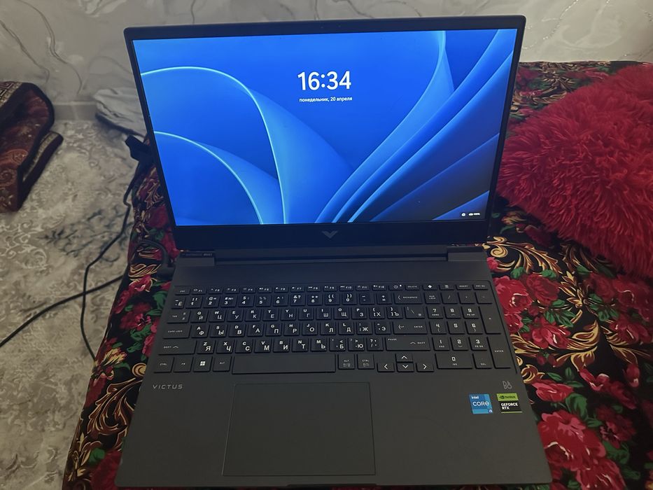 Victus by HP gaming Laptop RTX 3050 ddr4