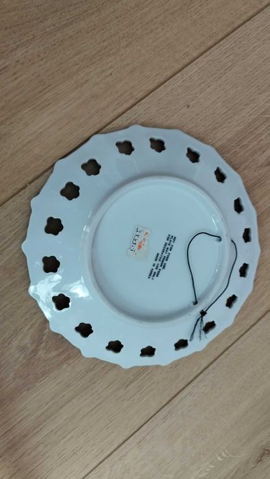 Красива декоративна чиния от Англия.