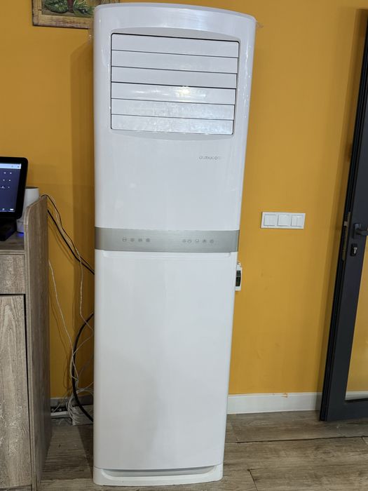 Кондиционер напольный,настенный