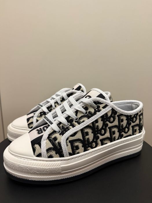 НОВИ МОДЕЛИ! Дизайнерски дамски кецове