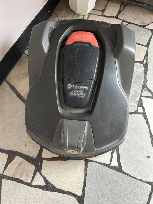 Продавам косачка Husqvarna auto430 x