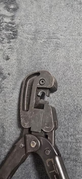 Presa sertizare papuci