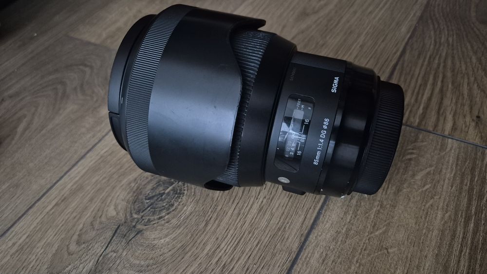 Sigma ef 85mm f1.4 art за Canon