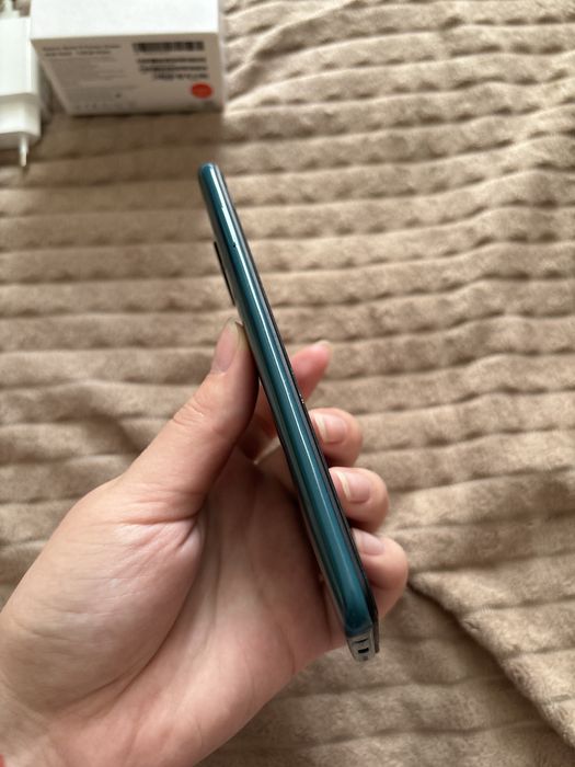 Продам смартфон Xiaomi Redmi note 9 4/128