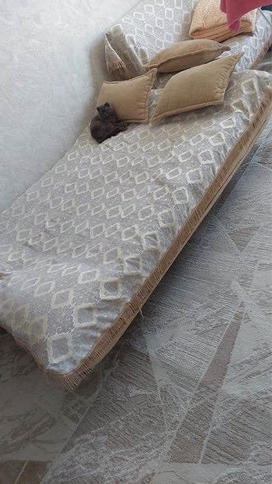 Диван и два кресла