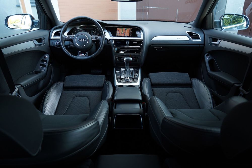 Audi A4 Avant Sline Quattro 190 CP ULTRA Line Automat Led Garanție Rate