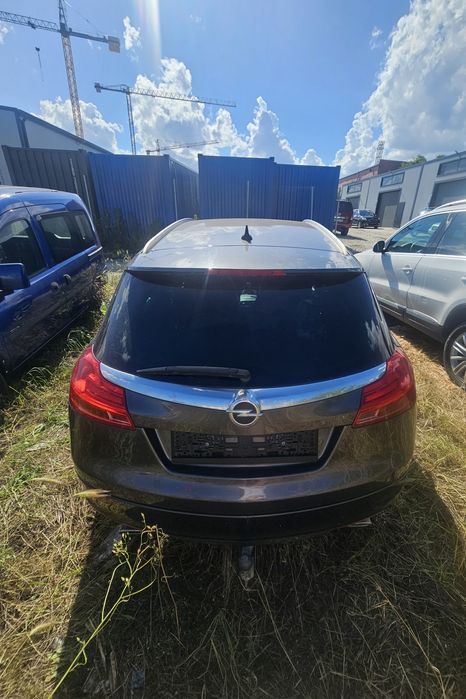 Opel insignia 2.8 turbo 260 к.с
