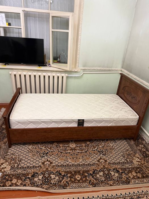 Кровать хорошем в состояниии