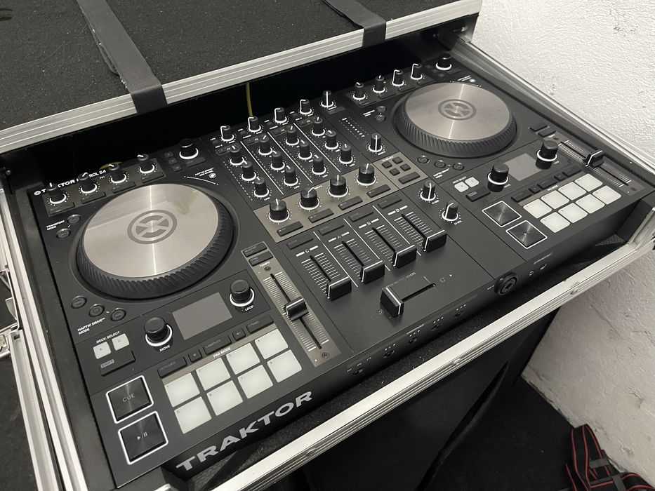 Consola DJ traktor s4 mk3 Iasi • OLX.ro