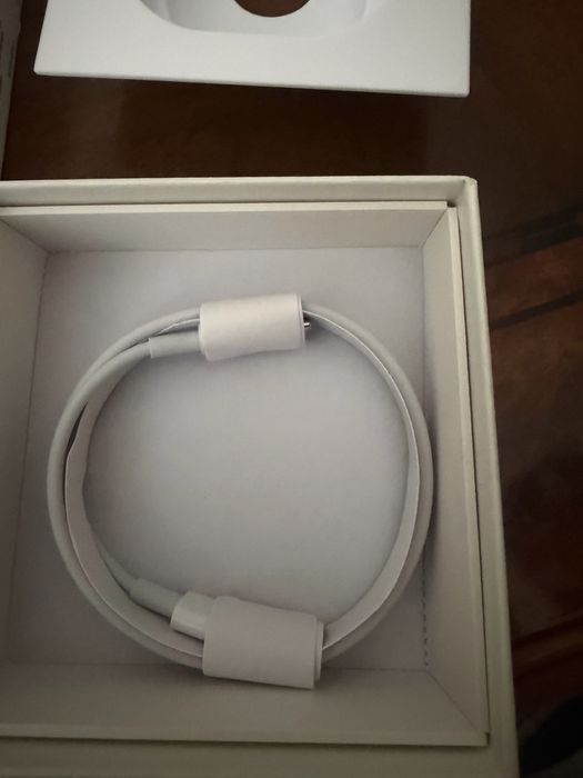 Наушники Airpods