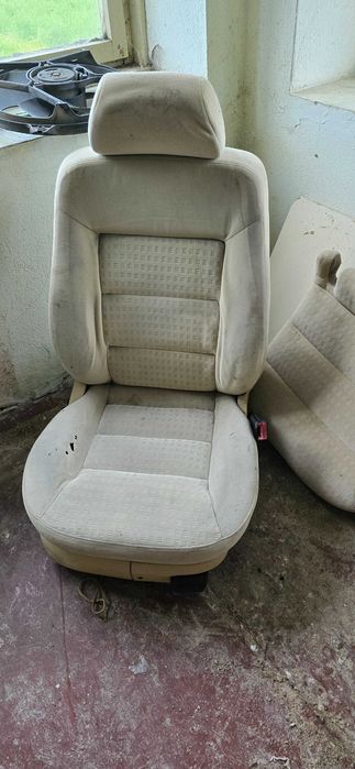 Бежов салон за голф 4