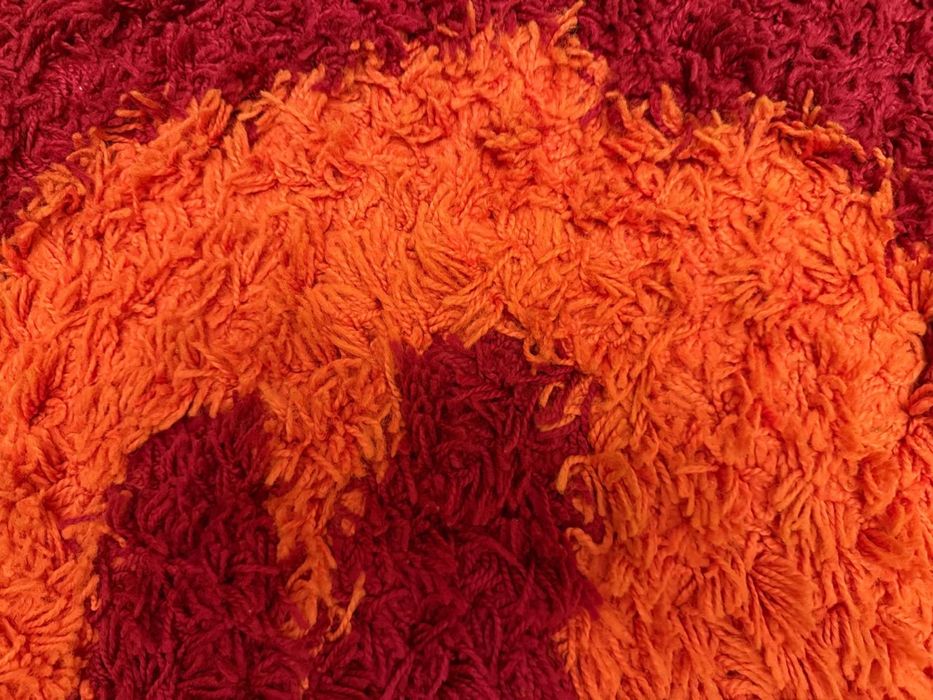 Ковер травка 2*3, стильный и яркий.