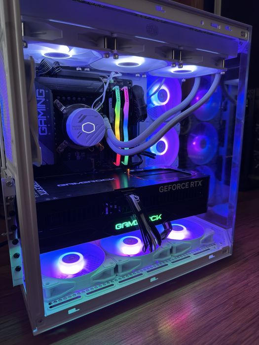 Геймърски компютър/ I9 13900K/Водно/64GB/RTX 5080/2TB SSD