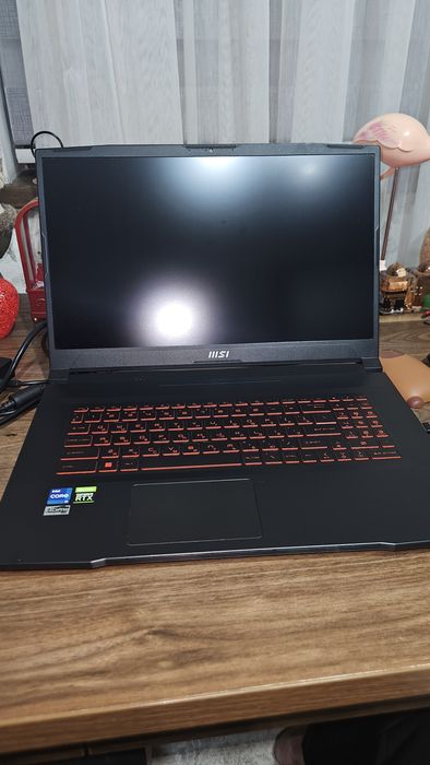 MSI Katana GF76 i7