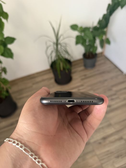 iPhone 11 Black – 128 GB – Aspect excelent – pret negociabil