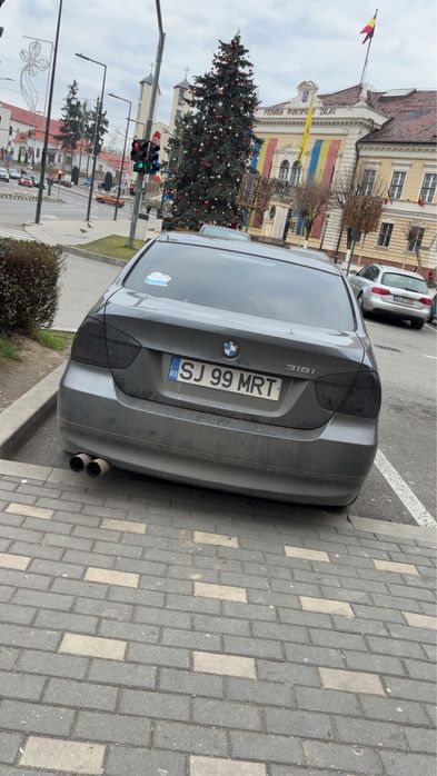 Vând e90 318i  2.0 benzina