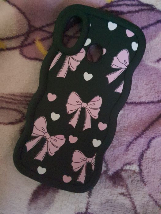 Huse de vanzare  sunt mari pt telefoane