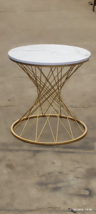 Jurnalniy stolik loft