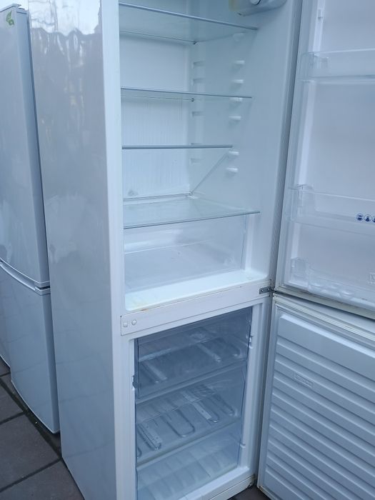 Frigider cu congelator tip combină frigorifică  Gorenje WE33712