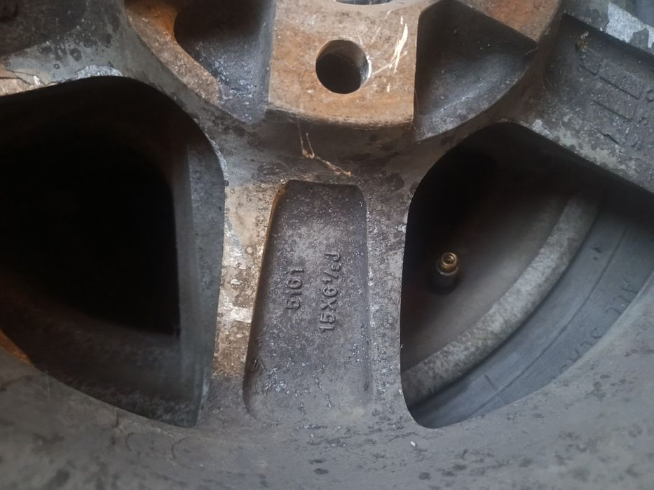 Продам зимний шины на 15 с дисками