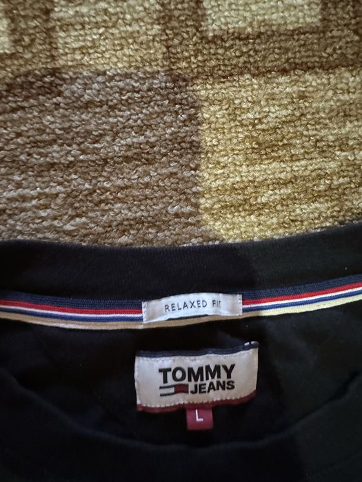 Оригинална тениска Tommy Jeans – Relaxed Fit (Размер L)