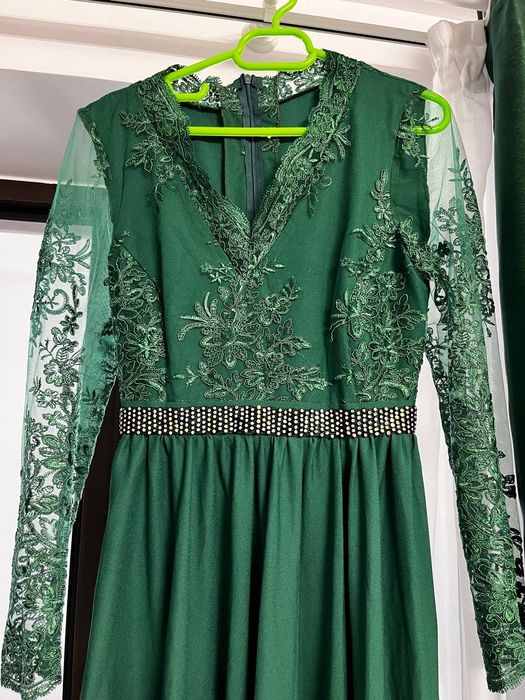 Vând rochie elegantă!