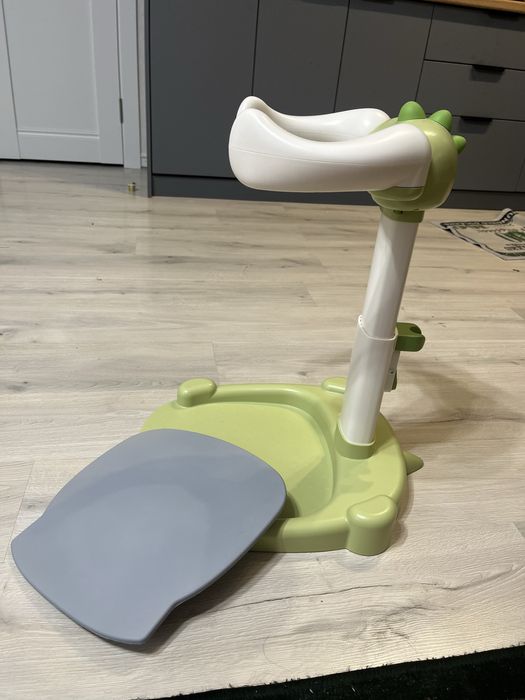 Подставка детская для ванной и душа.