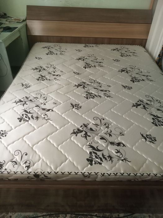 Spanniy mebel sotiladi