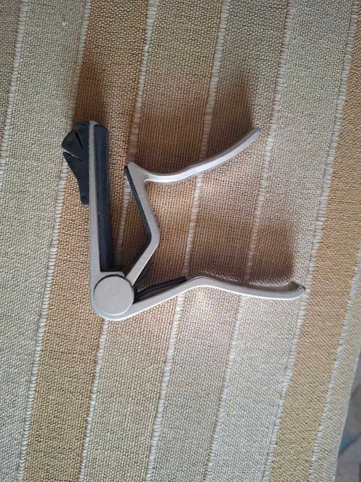 Акустическая гитара Adagio + аксессуары